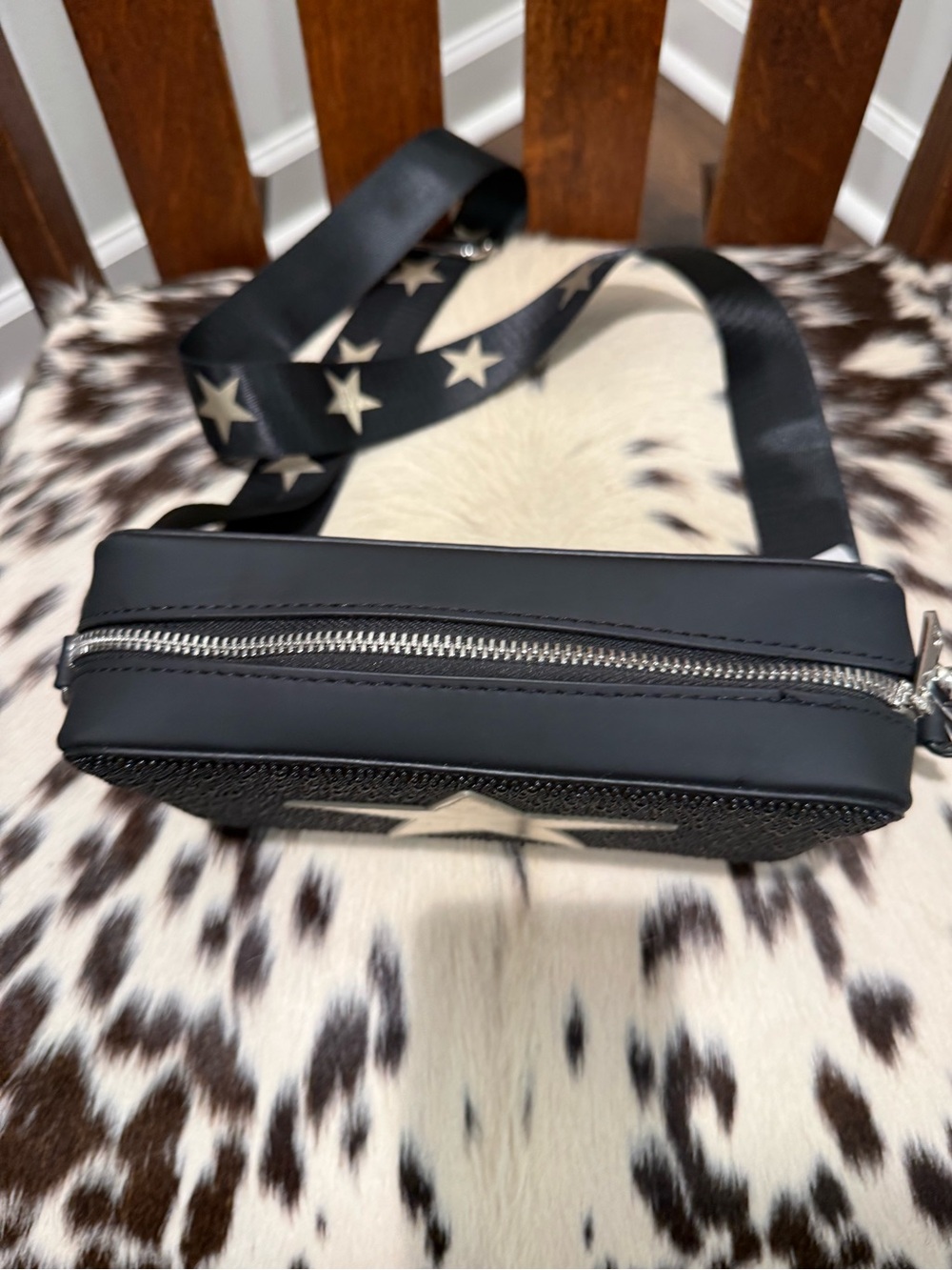 Vintage Havana Black Crossbody Bag with Star-Pattern Strap